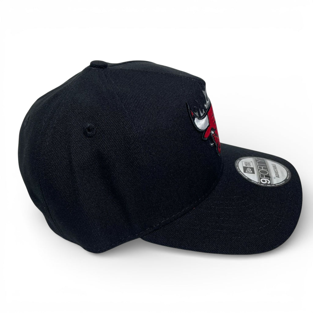 New Era Chicago Bulls Negra y Rojo