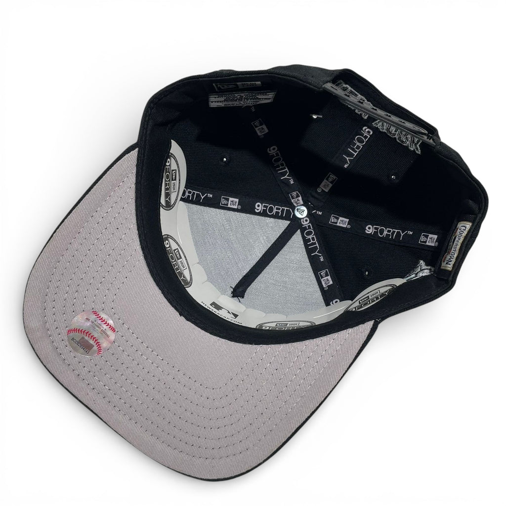 New Era New York -  Negro y Blanco