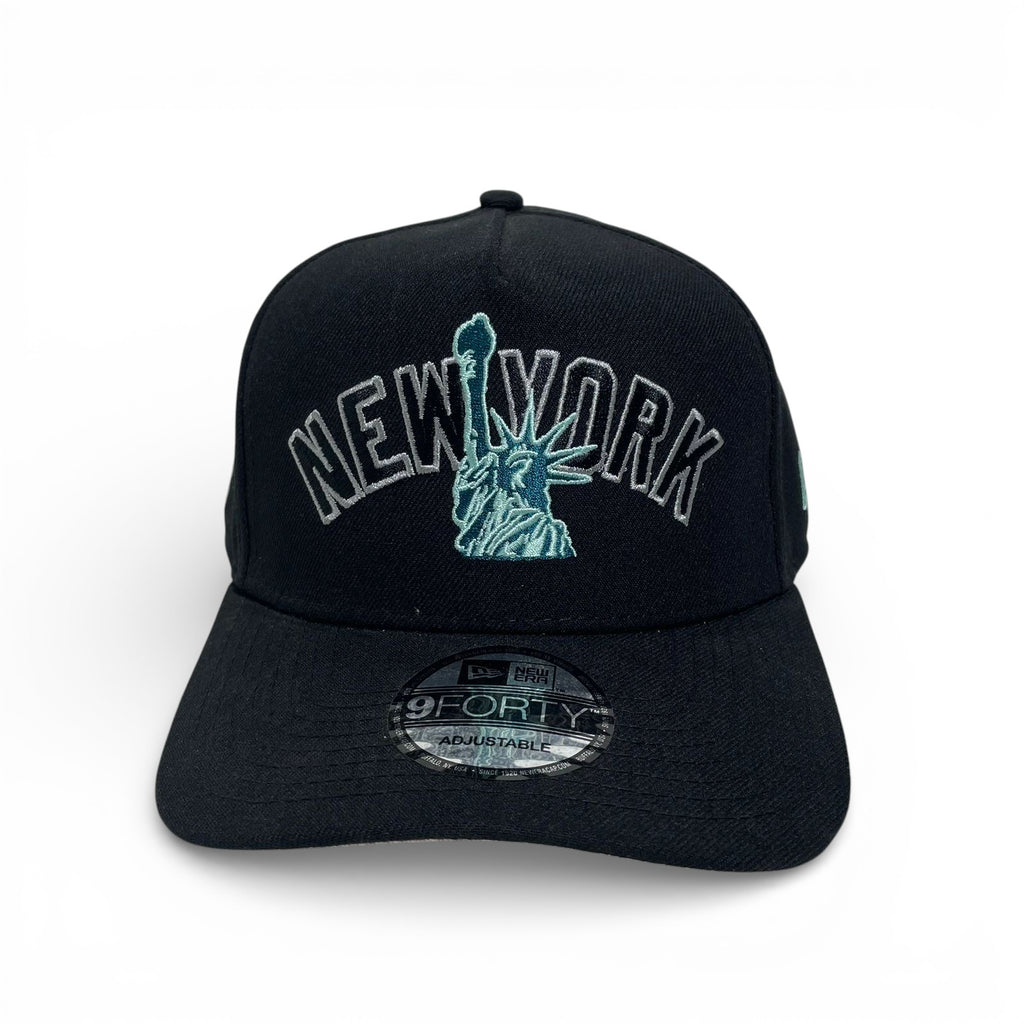 New Era New York -  Negro y Blanco
