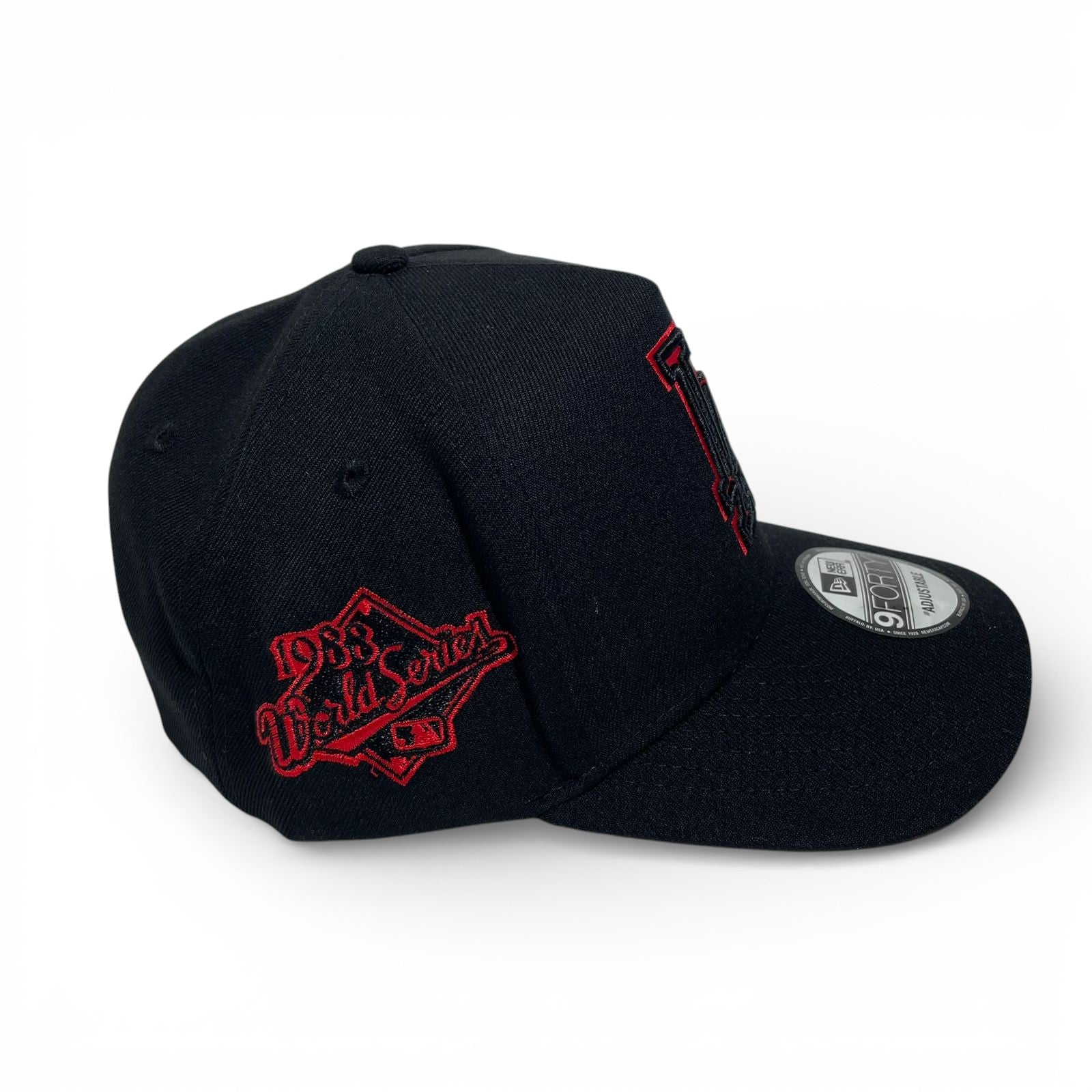 New Era LA Roja con Negro