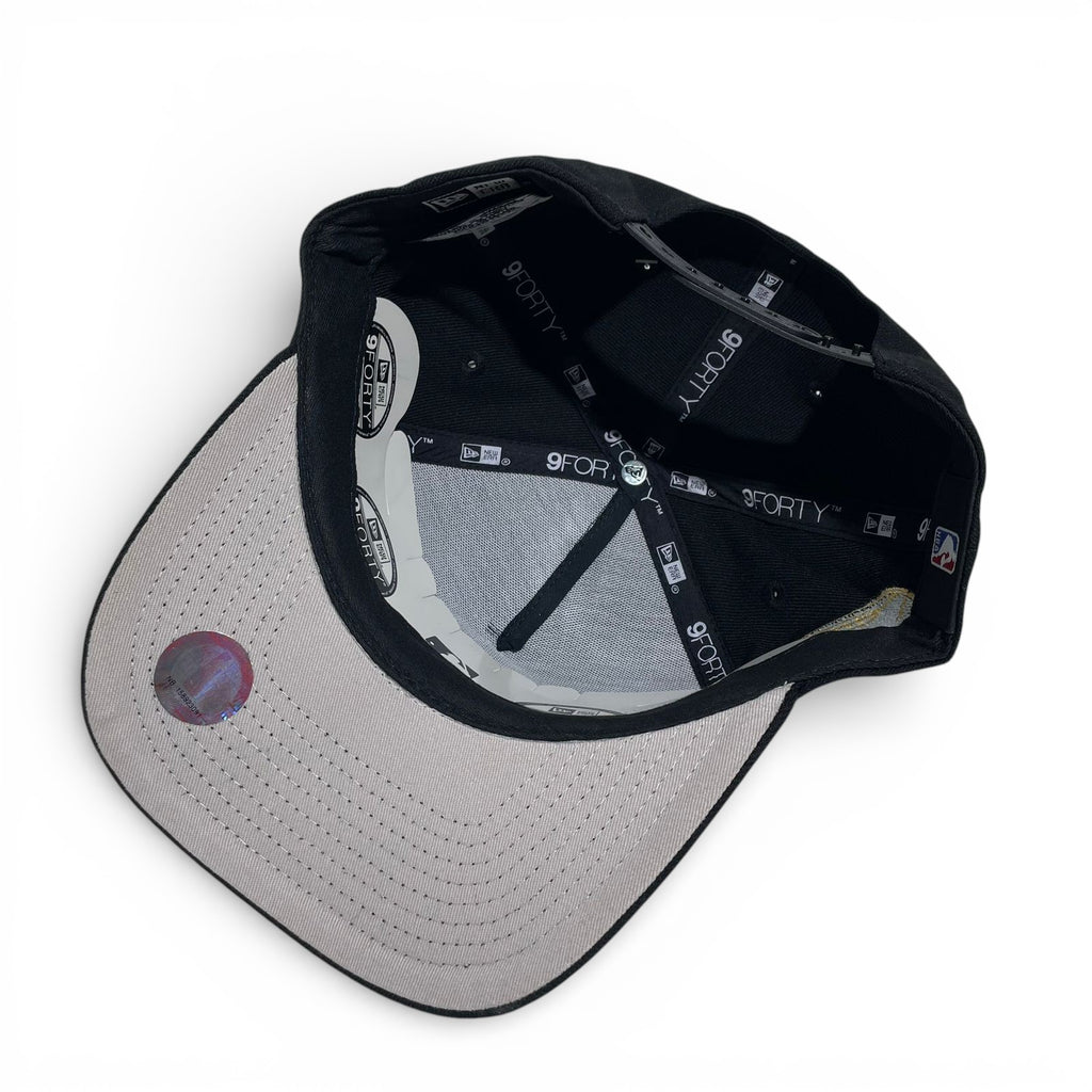 New Era Celtics Dorado y Negro