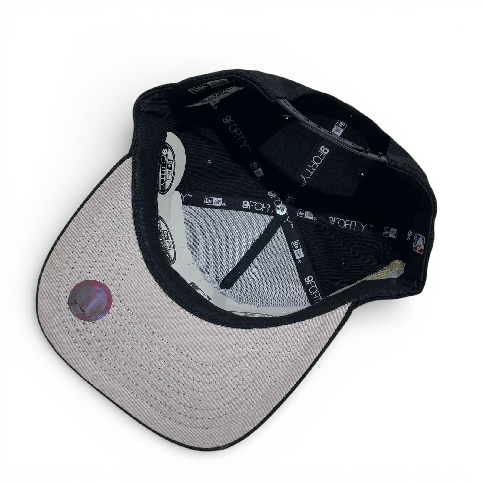 New Era Celtics Dorado y Negro